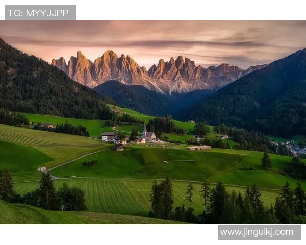 足球明星竖屏高清画面展现激情瞬间与精彩技艺的完美结合